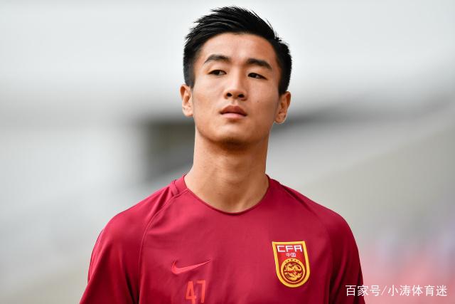 章子怡获国际荣誉，身材变化引热议